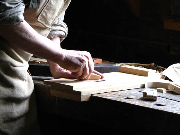 Nuestra <strong>carpintería de madera en  Villarta de los Montes</strong> es una empresa de <strong>herencia familiar</strong>, por lo que  contamos con gran <strong>experiencia </strong>en la profesión.
